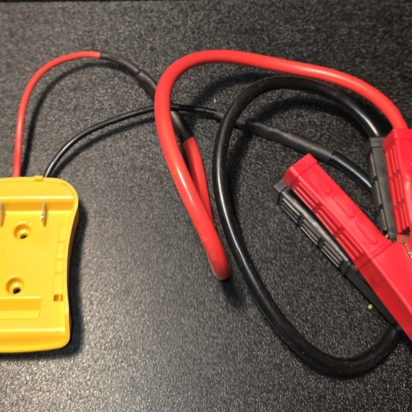 "DeW Yellow" jump start pack. Requires 20 v "DeW Yellow" lithium battery. - Picture 5 of 5
